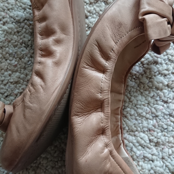 Prada Leather Logo sweet Bow Scrunch Ballet‎ Flat - in light pink - Picture 9 of 14
